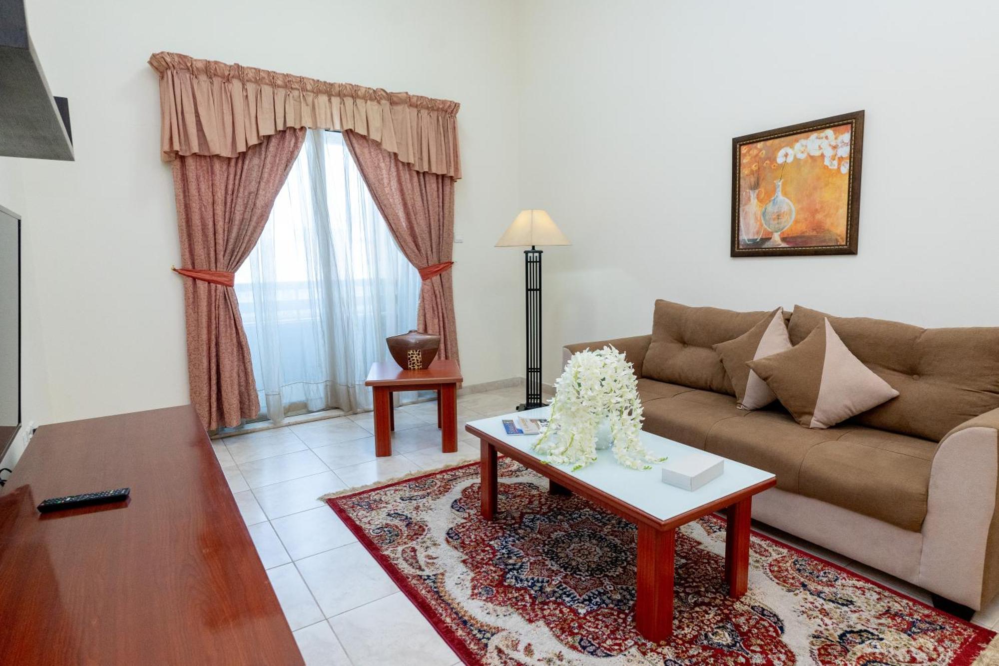 Al Raya Hotel Apartments Dubai Exterior photo