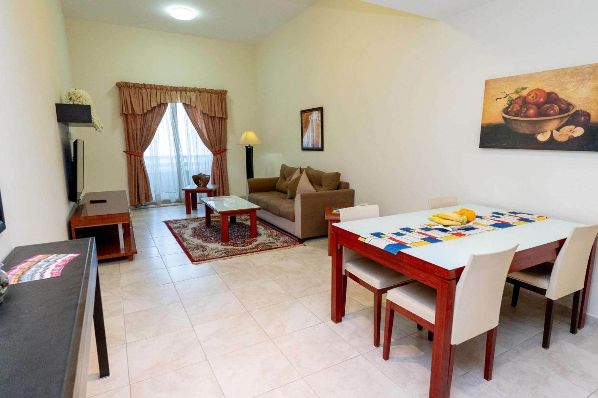 Al Raya Hotel Apartments Dubai Exterior photo