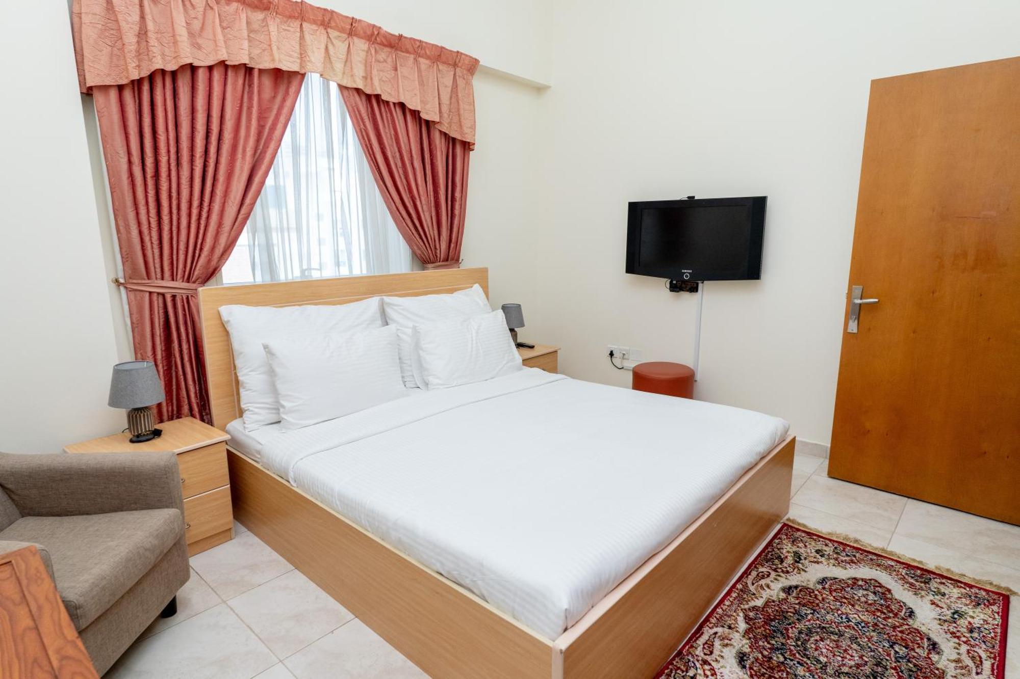Al Raya Hotel Apartments Dubai Exterior photo