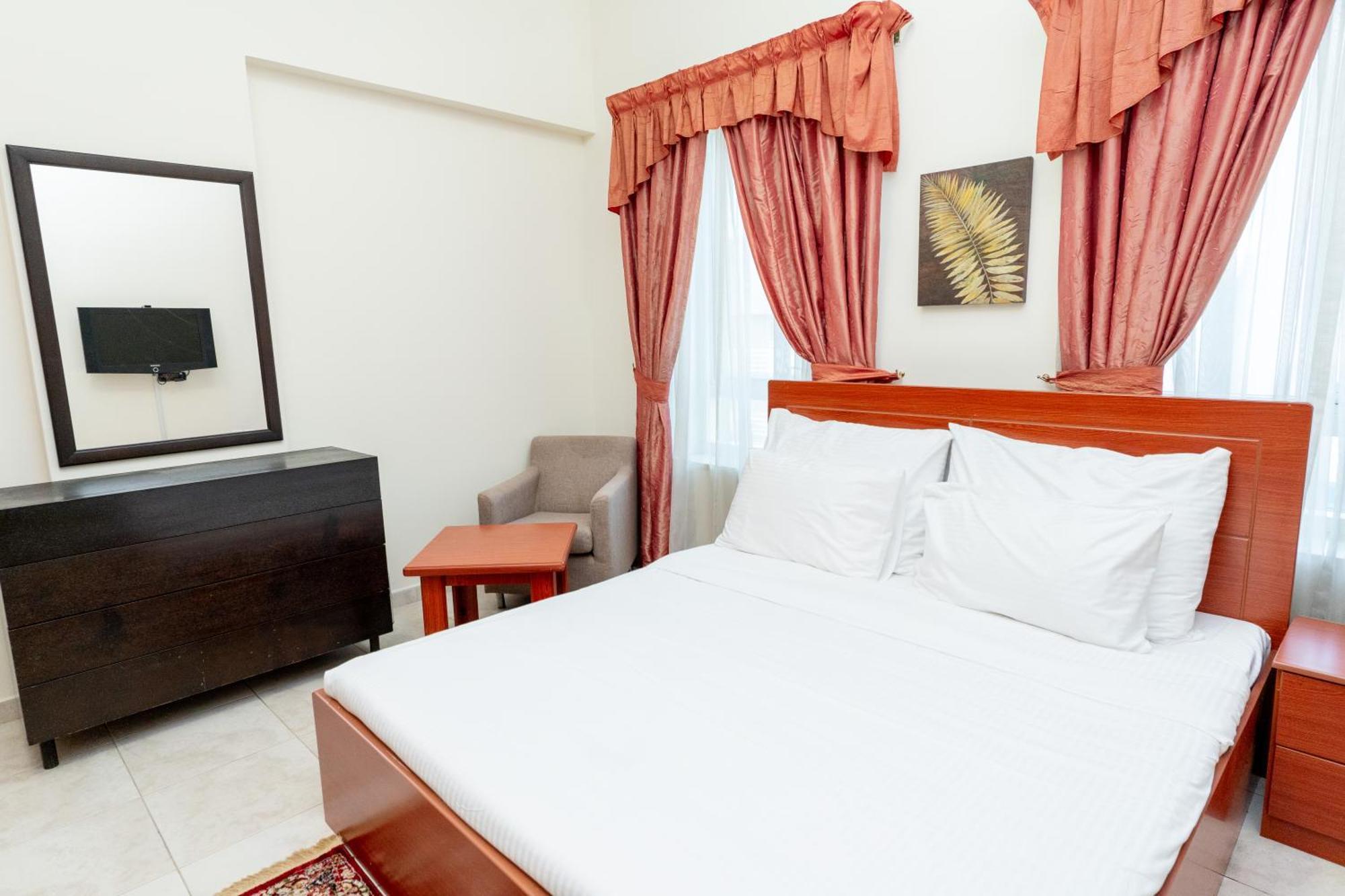 Al Raya Hotel Apartments Dubai Exterior photo