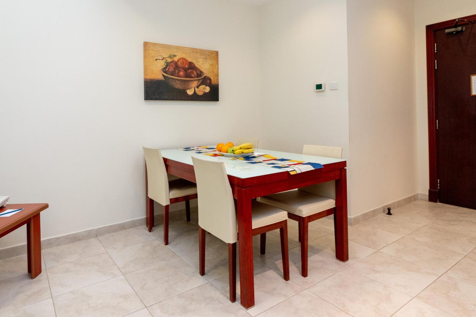 Al Raya Hotel Apartments Dubai Exterior photo